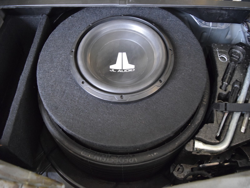 昆明发烧友汽车音响改装,昆明奥迪q4音响改装