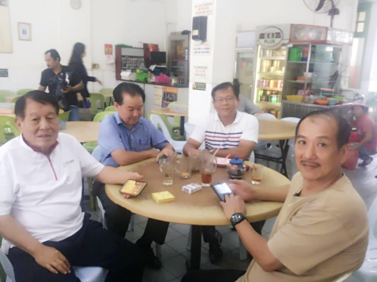 在马来西亚的沙巴码头，中国女生很受欢迎