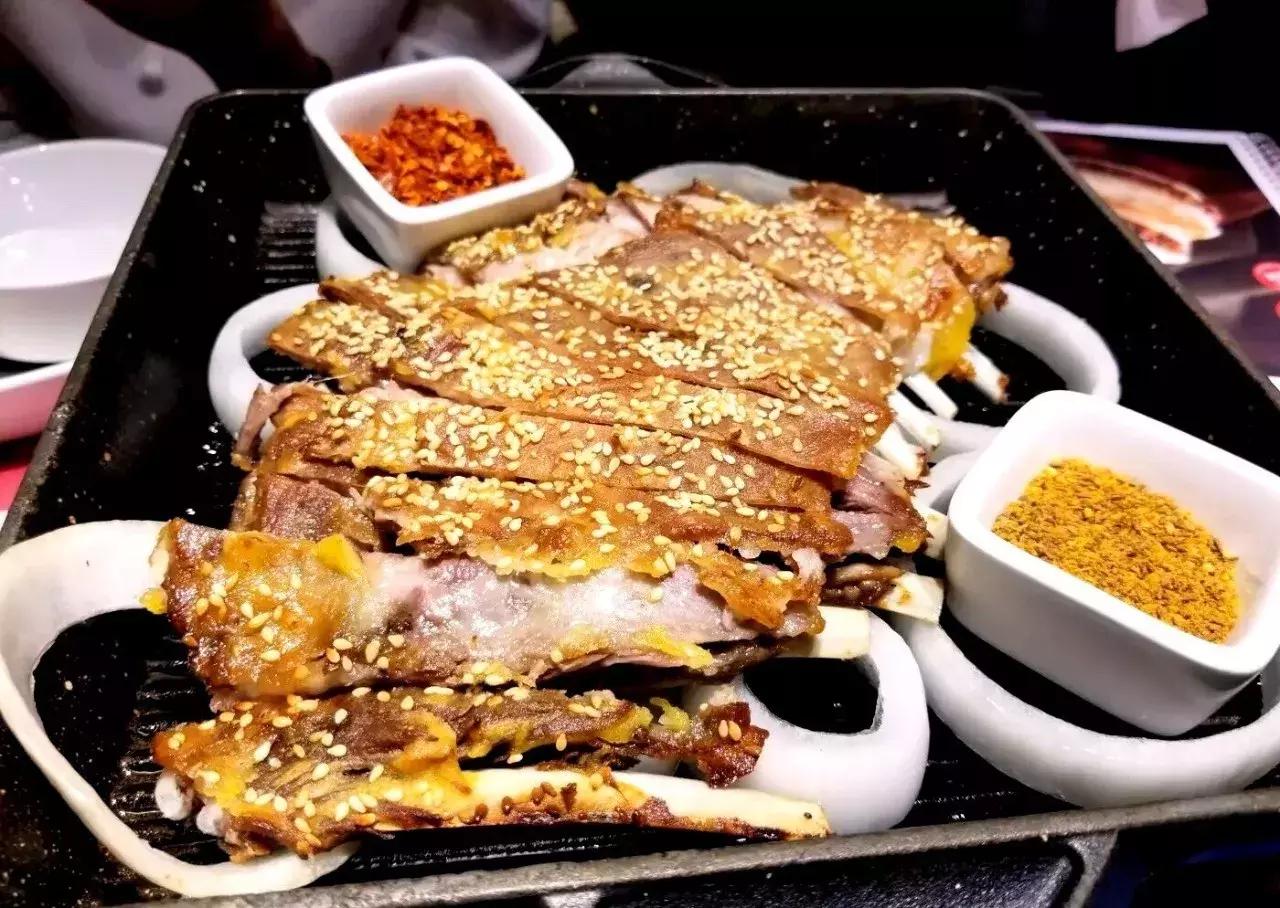 重庆这家天天排队的萝卜干店,重庆三大必去的店