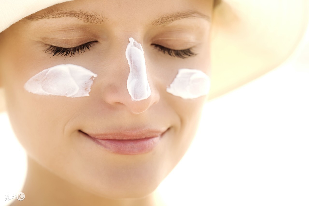 脸上长疮痘什么原因,脸上长个疮里面是硬的怎么办