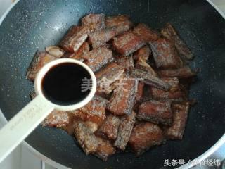 酸醋炖刀鱼的做法,秋刀鱼加醋的做法