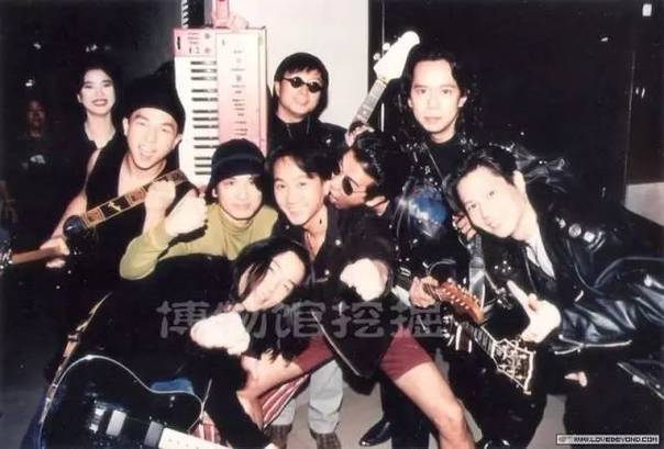 香港乐坛比Beyond更牛的乐队，你听过他们的歌吗？