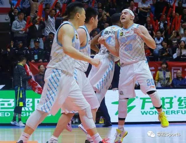 《虎啸天山》系列专栏第2期-一头永不屈服的西域雄狮：西热力江