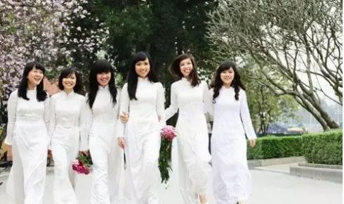 日本校服裙子为什么那么短,日本校服短裙子图片