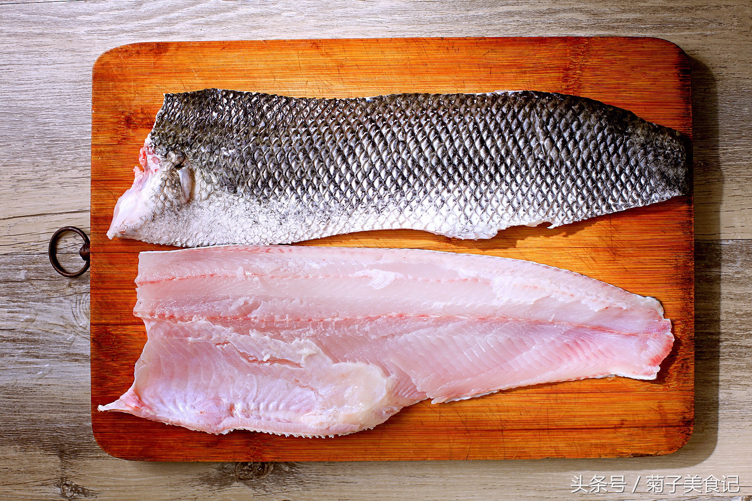 鱼片爽滑细嫩,花鲢水煮活鱼怎么切鱼片