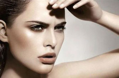 下巴额头长痘怎么护肤最好,皮肤下巴长痘痘晚上怎样护肤