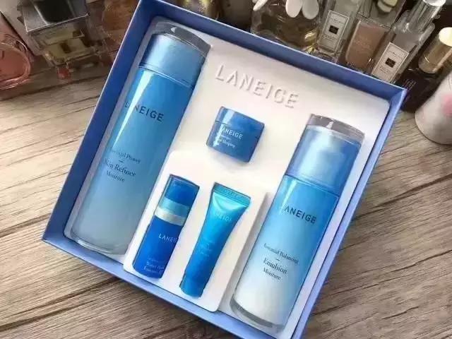 好用的水乳套盒清爽不油腻,水乳套装排行榜前十名学生秋冬