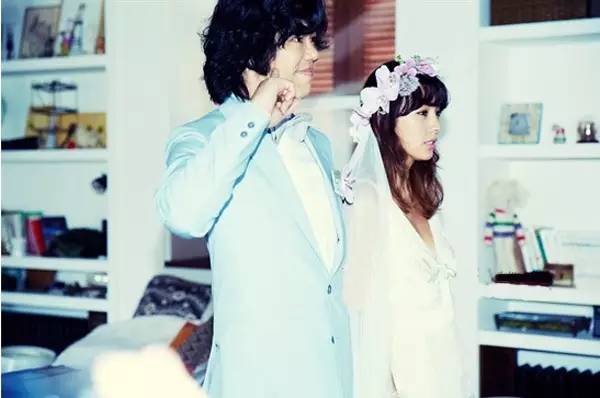 哪些明星的婚纱照比较好看,不需要奢华大牌只要干净利落