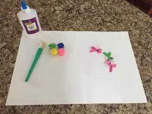 玩英语｜HandprintFlowersCraft手印画——彩色小花