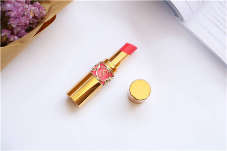 给女朋友买口红黄黑皮推荐,第一次给女朋友买什么口红