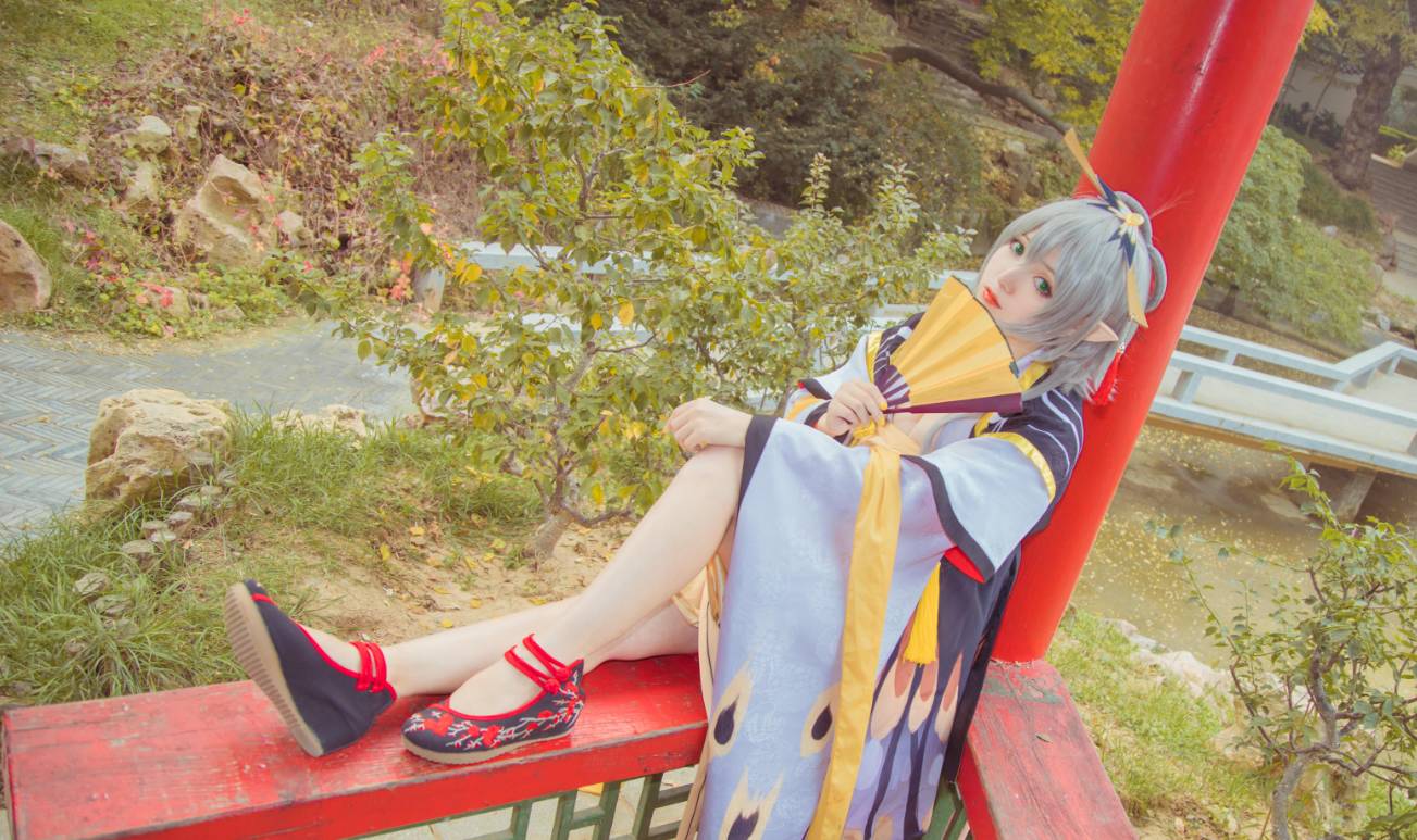 灯青蓝膏歇落照飞蛾舞是什么意思,灯青兰膏歇落照飞蛾舞