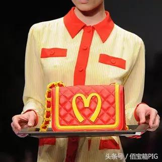 今年最火的包包正品,当下最火的爆款包包