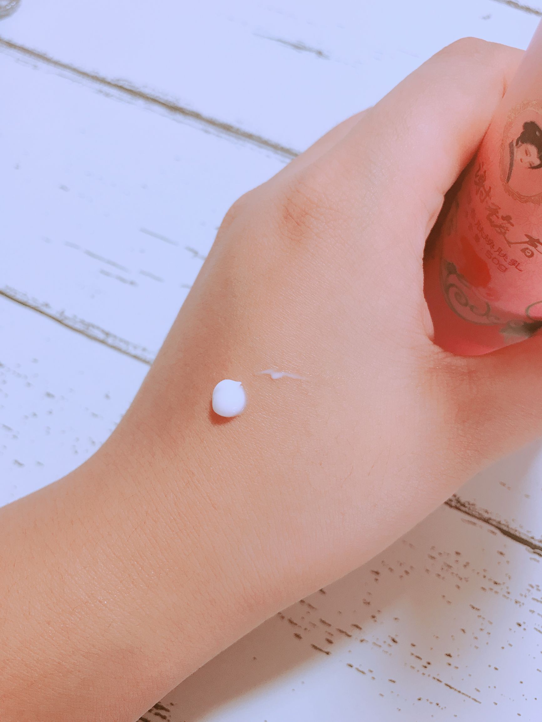 国货哪个牌子乳液比较好,推荐好用的国货乳液