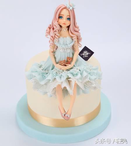 这些手办都能舔，中国蛋糕大神用古风作品夺得世界大赛金奖