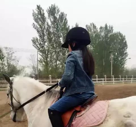 外卖小哥说英语送餐后续,外卖小哥学英语改变命运