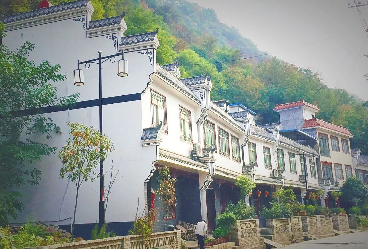 大家好，给大家介绍下，这是我的家乡仓上