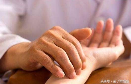 女人下边长痘痘需要喝啥药,女性长痘检查什么好