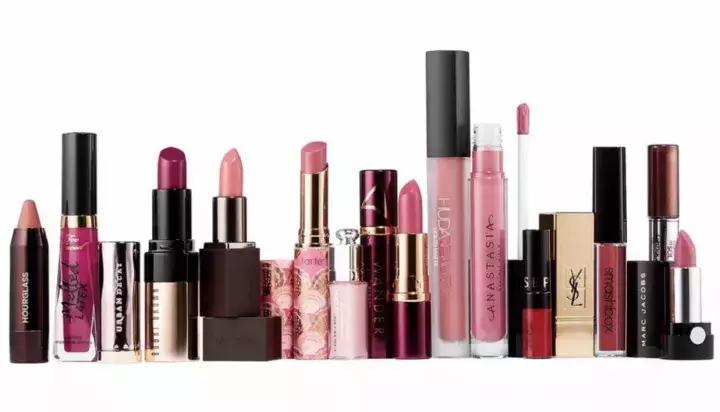 明星晒自己口红,晒男朋友口红