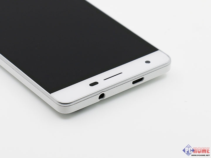 499元双卡全网小辣椒国民全网通评测