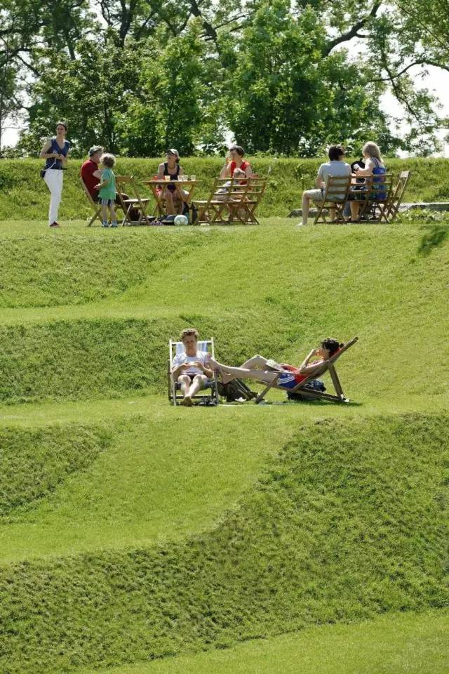 观赏性最好的草坪,大型的景观草坪