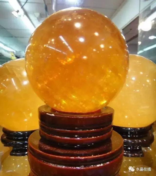 黄水晶珠子的鉴别真假图片,怎样鉴别黄水晶吊坠的真假