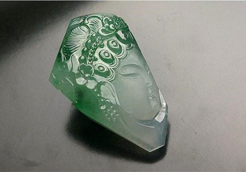 哇喔,这是翡翠吗?但又像是一幅画!只有1%的人看得懂!