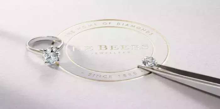 准备结婚了用半年时间挑选钻戒,95后都开始挑钻戒