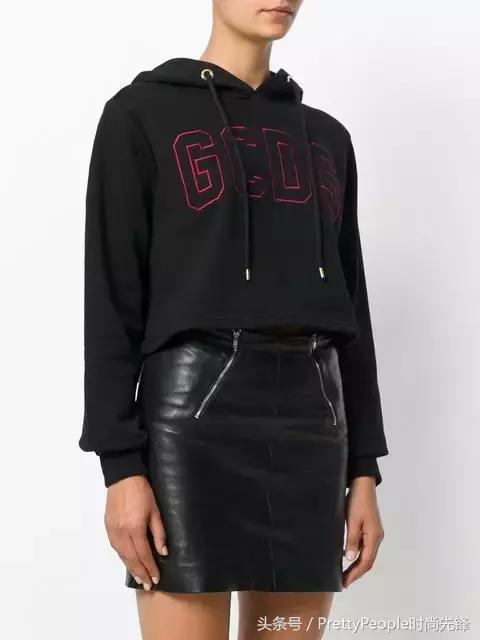 杨幂oversize卫衣,杨幂oversize卫衣搭配