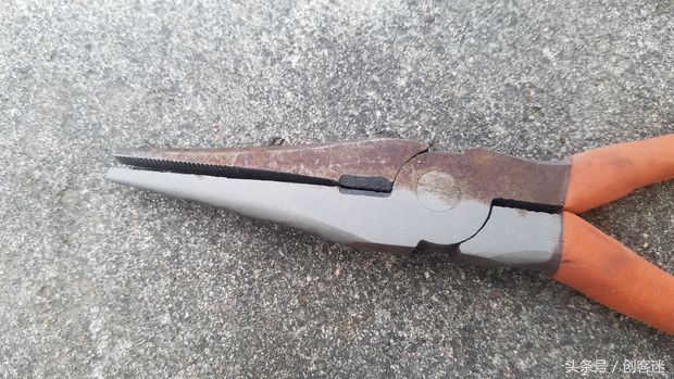 制作简易喷沙除锈机，低成本不到30元，除锈效果非常好