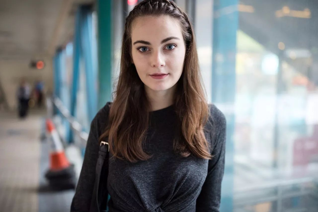 单反是不是不能常换镜头,单反镜头不能频繁换