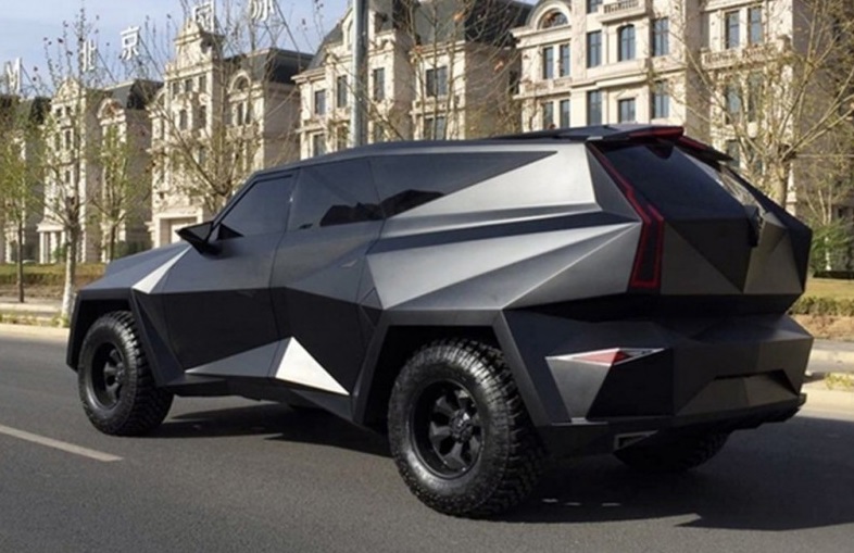 售价7位数的国产大越野，车标完胜玛莎拉蒂，外观手撕奔驰G