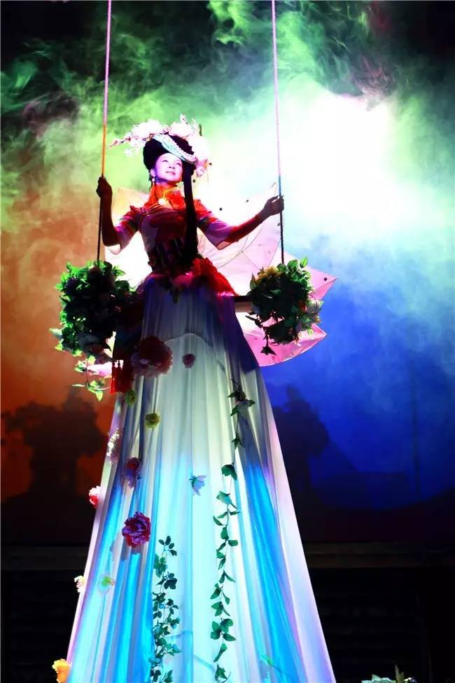 摩梭人，一个最会恋爱的民族，一生都在谈恋爱