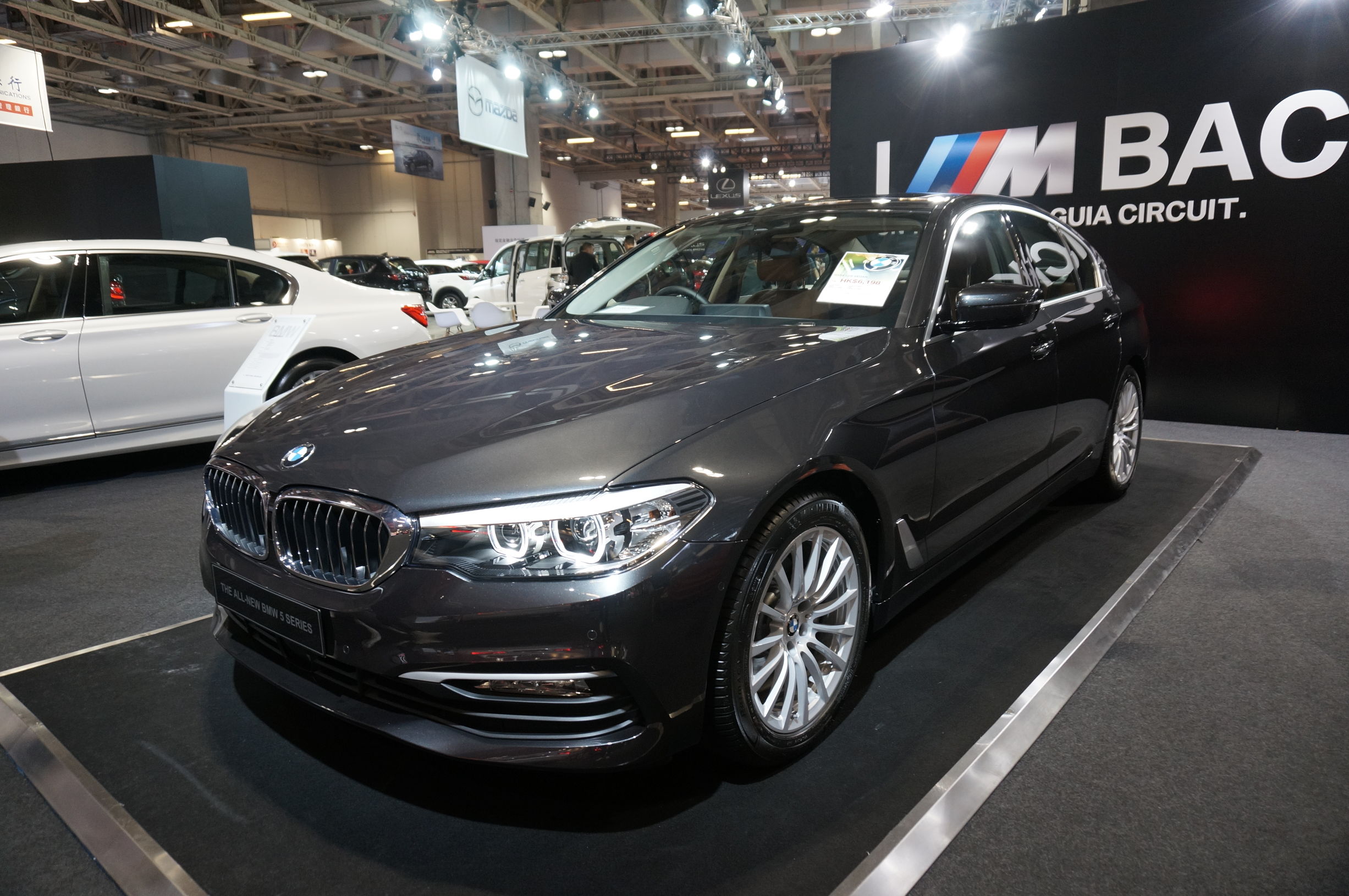 新款宝马标准轴距和长轴距的区别,新款进口宝马520i报价