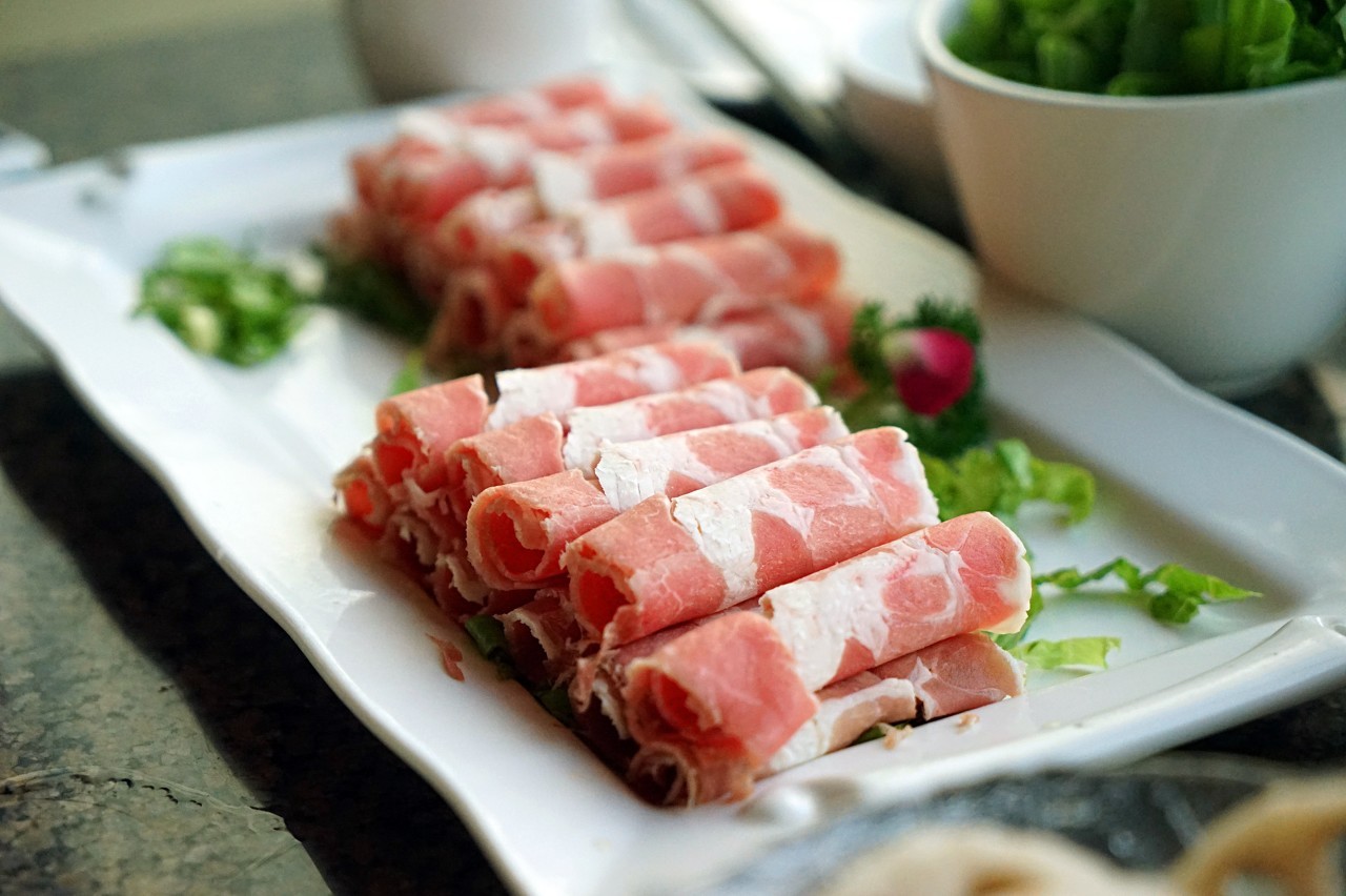 切面包的正确手法你应该知道,怎么切面包蛋糕才好看