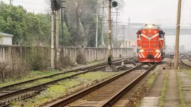 倒计时43天！武汉首条高富帅专列地铁下月就要通车啦！