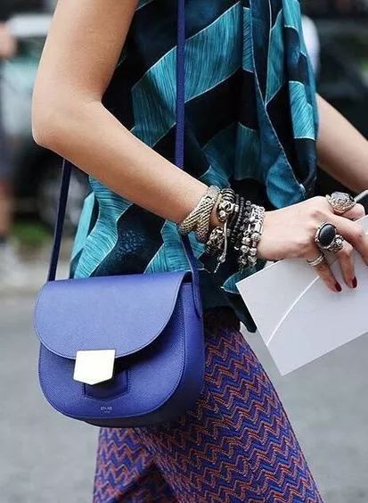 月薪5000的我是怎么存钱买房的,月入多少穿得起celine