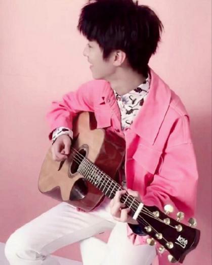 王俊凯喜欢吉他吗,王俊凯喜欢怎么样的人