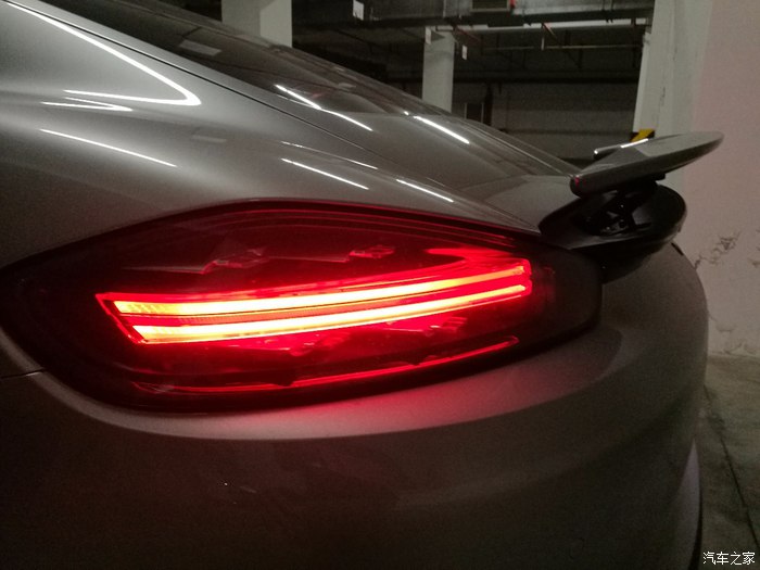 地下车库偷保时捷是哪个电影,718caymangts银色