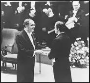 前半生是泡妞打架的富二代，后半生是心理学最高奖的人工智能之父