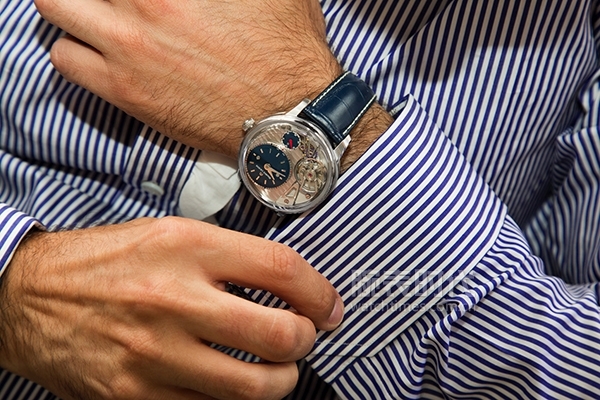 艾美这款匠心引力表，天生一副爆款相