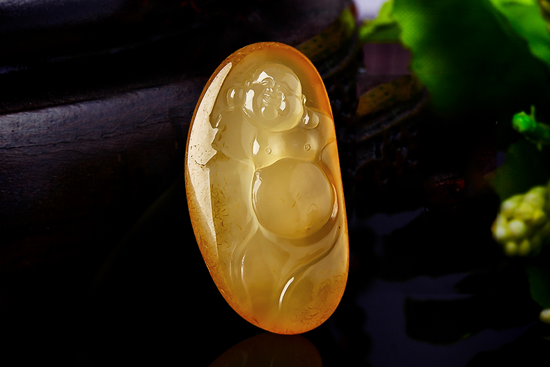 怎样挑选好的黄龙玉手串呢,黄龙玉鉴赏与选购的区别是什么