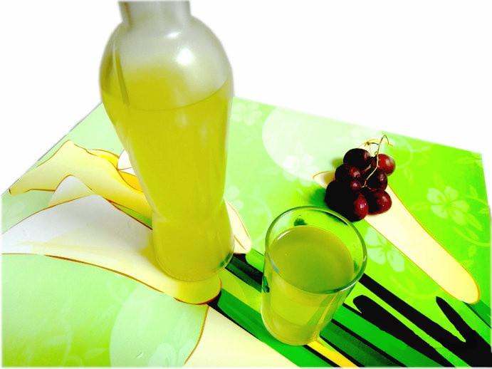 日饮三杯,日饮三碗鸡汤