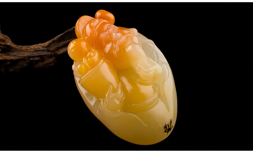 怎样挑选好的黄龙玉手串呢,黄龙玉鉴赏与选购的区别是什么