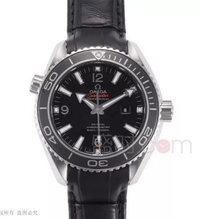 空姐为什么都戴一块好手表,空姐为什么手上一定要戴表