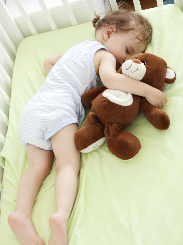 宝宝睡不踏实频繁哭闹怎么破？3种办法能让宝宝安睡一整夜！