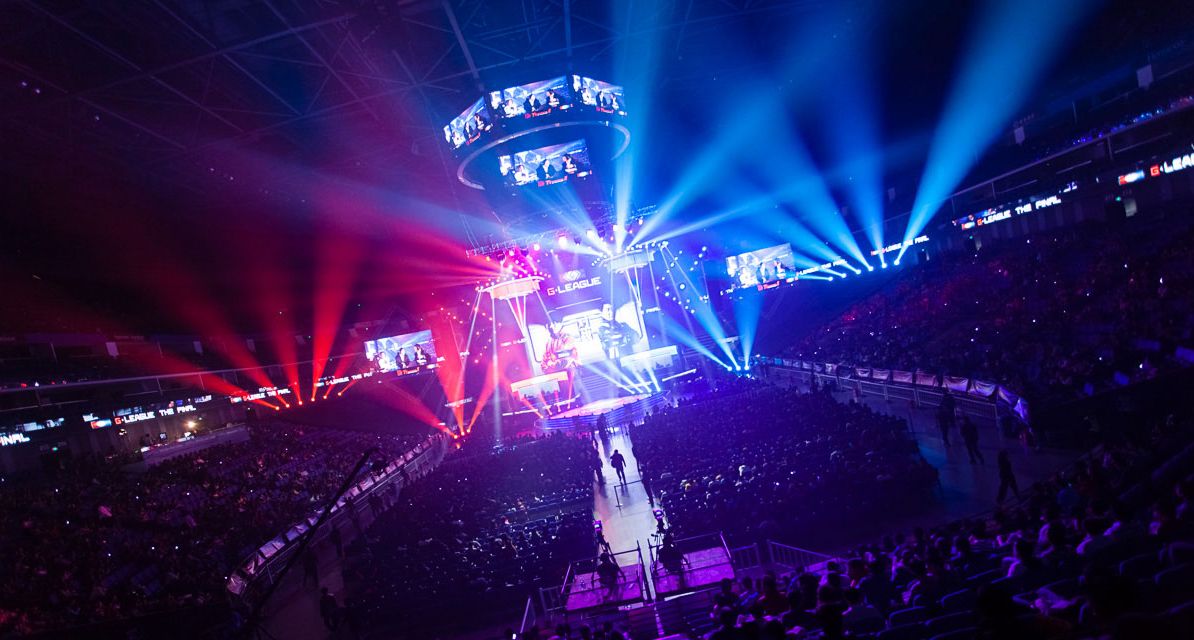 EDG俱乐部，腾讯电竞携手超竞教育招生，网友：我想去奈何学费贵