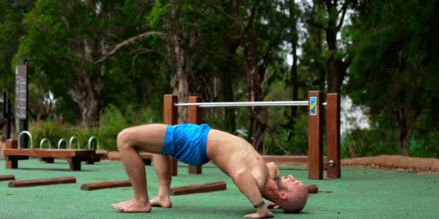 腰的柔韧性练习向前弯,怎么提升腰和腿的柔韧性