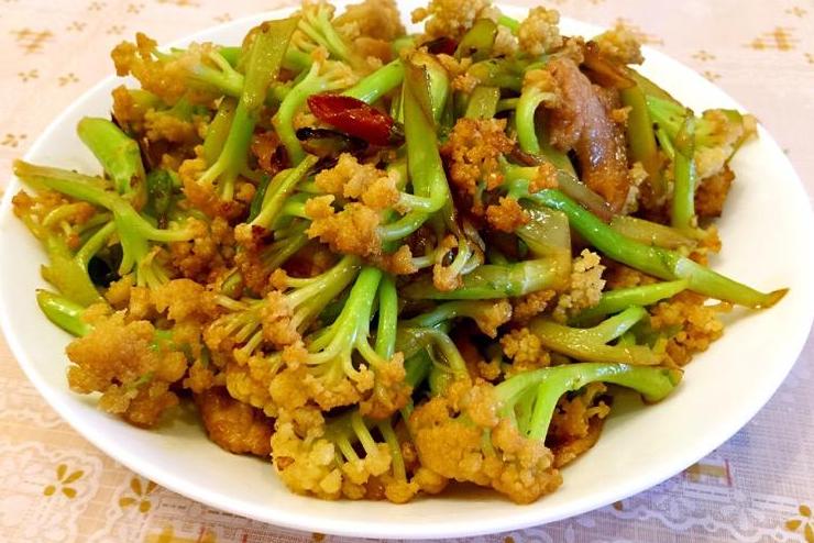 花菜怎么炒好吃适合小孩子吃,花菜怎么炒才好吃