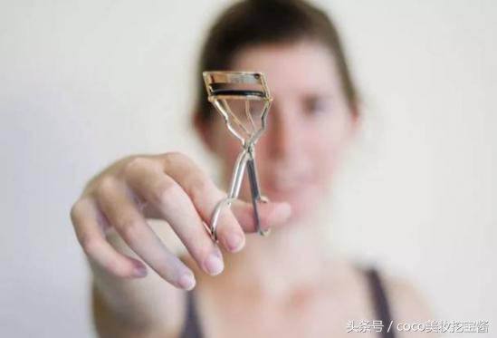 让睫毛变长变密的秘诀都在这了，用这些方法睫毛不长才怪