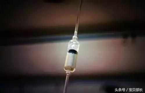 打点滴时空气进了血管多少有危险,打点滴时空气进了血管会死吗